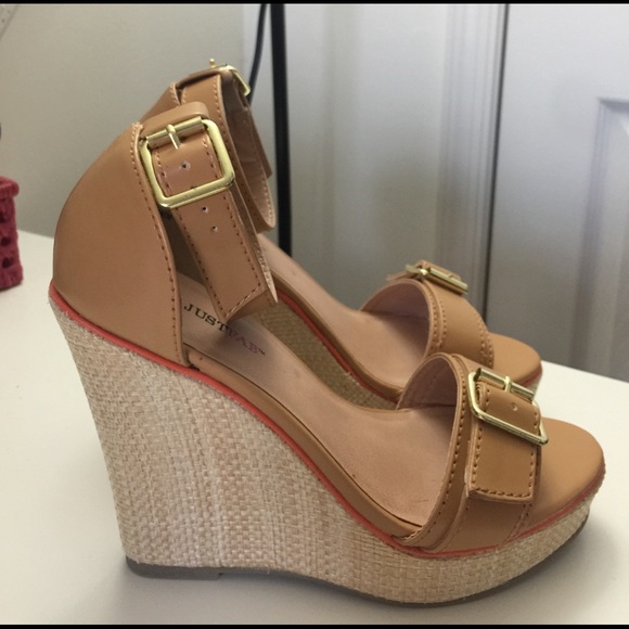 JustFab Shoes - NWOT JustFab Amalfi Wedge
